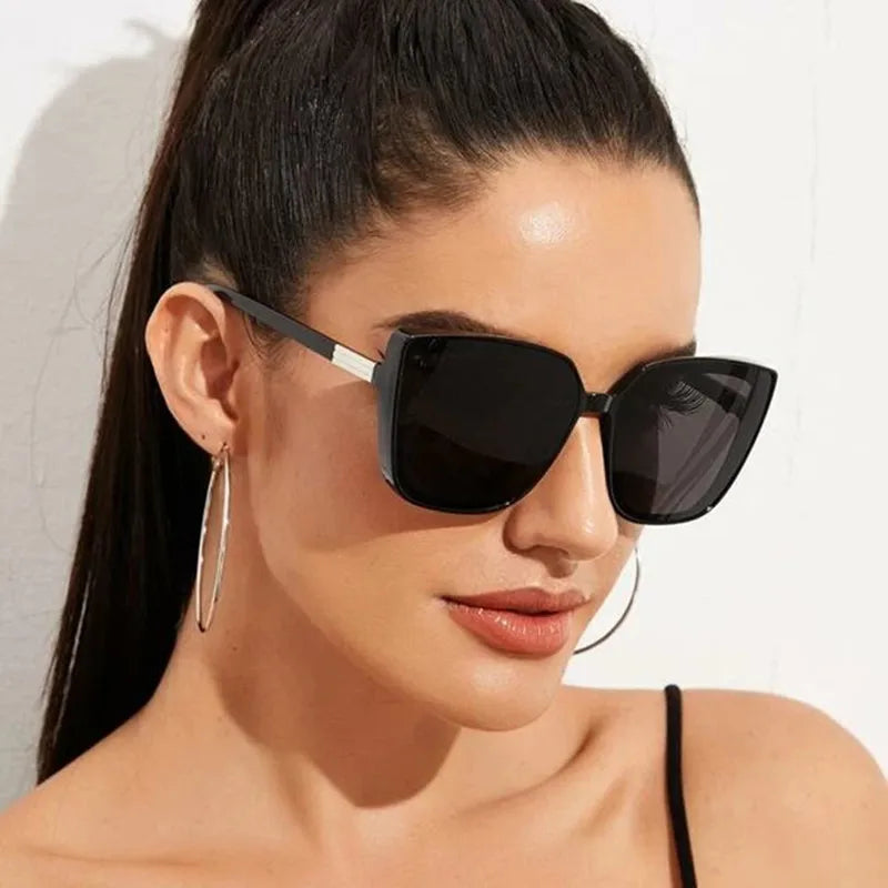 Oversized Cat Eye Sunglasses - Effortless Glam UV400 Eyewear