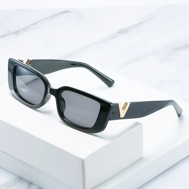 Retro Frame Rectangle Sunglasses - Travel Fashion UV400 Eyewear
