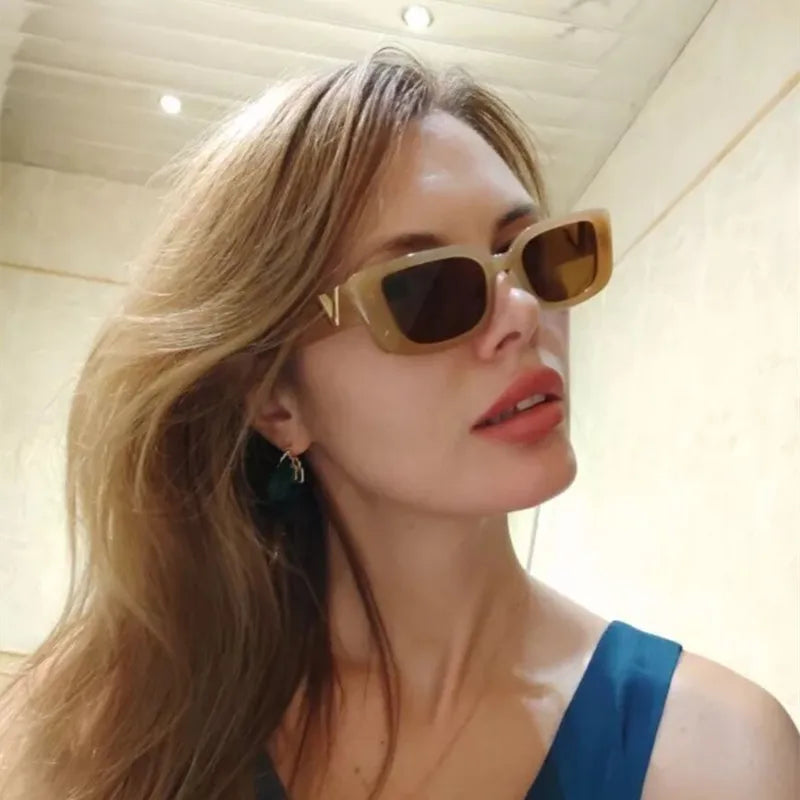 Retro Frame Rectangle Sunglasses - Travel Fashion UV400 Eyewear